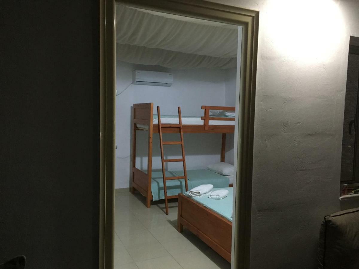 Standard Rooms By Scala Himare Eksteriør bilde